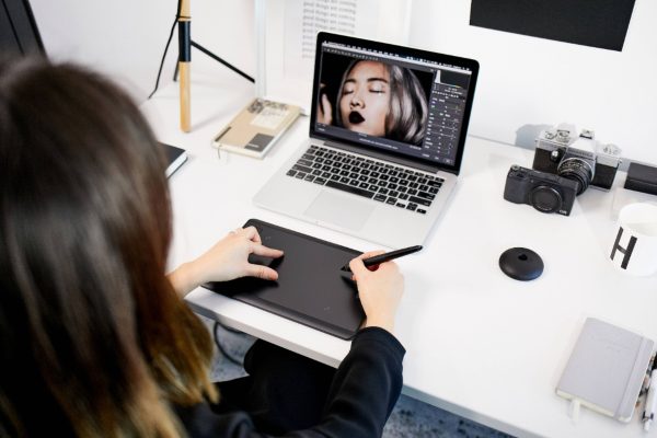 Wacom Intuos Pro Small Graphics Tablet Bluetooth Pen Tablet-6